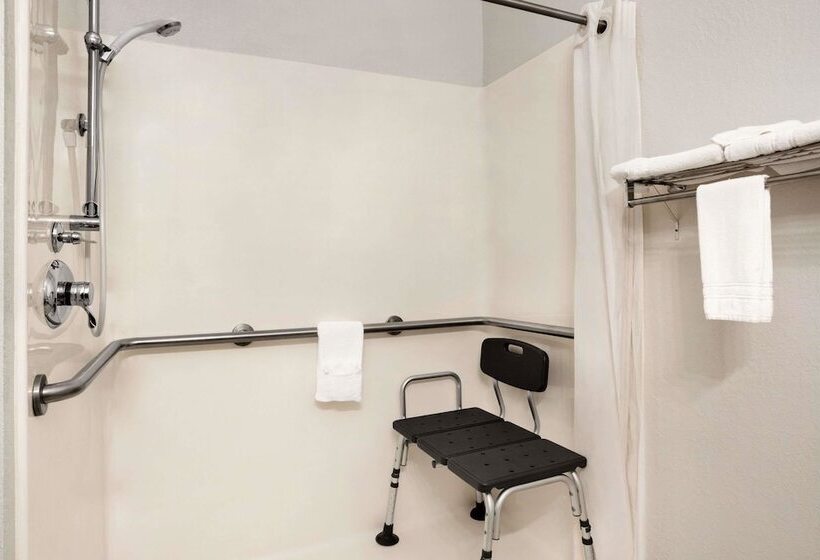 汽车旅馆  Super 8 By Wyndham Holton