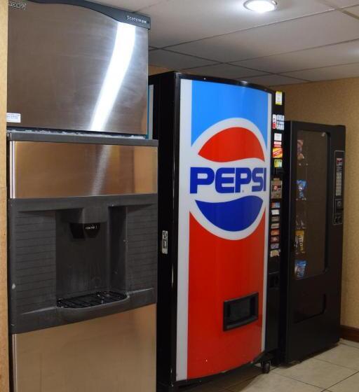 모텔 Super 8 By Wyndham Homewood Birmingham Area