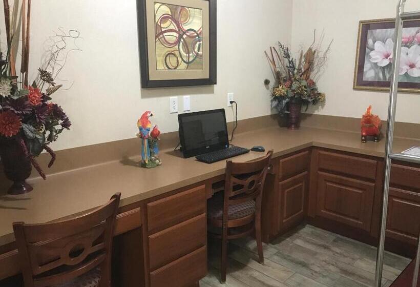 모텔 Super 8 By Wyndham Huntsville