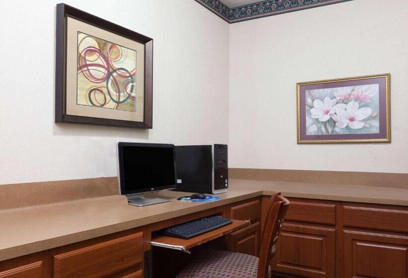 Мотель Super 8 By Wyndham Huntsville