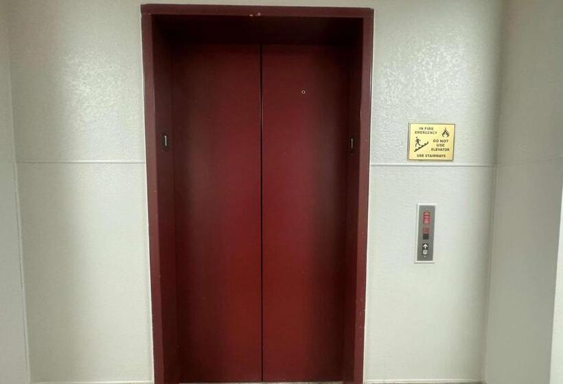 Мотель Super 8 By Wyndham Huntsville