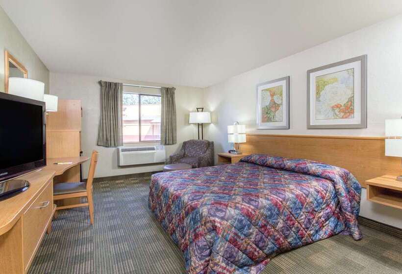 فندق على الطريق Super 8 By Wyndham Lacey Olympia Area