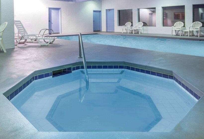 فندق على الطريق Super 8 By Wyndham Lacey Olympia Area