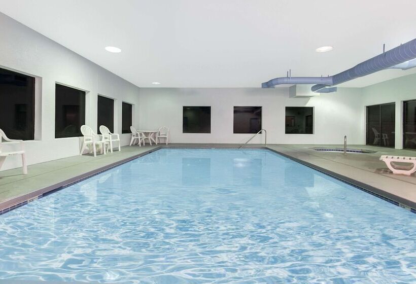 فندق على الطريق Super 8 By Wyndham Lacey Olympia Area