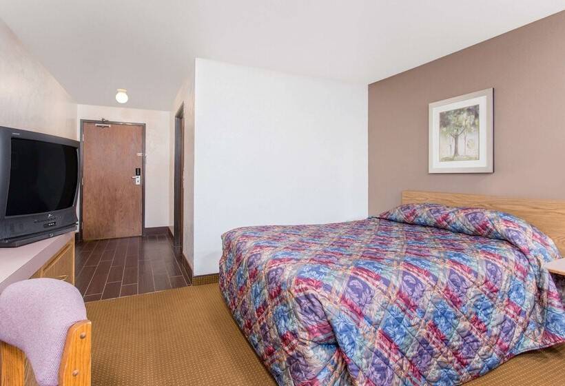 فندق على الطريق Super 8 By Wyndham Lacey Olympia Area