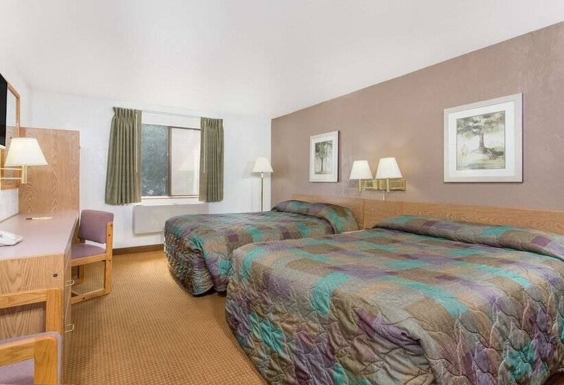 فندق على الطريق Super 8 By Wyndham Lacey Olympia Area