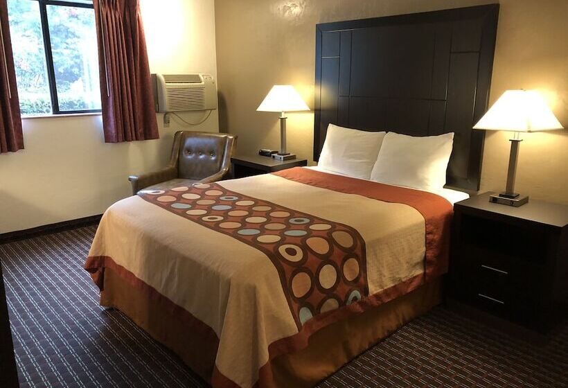 فندق على الطريق Super 8 By Wyndham Lacey Olympia Area