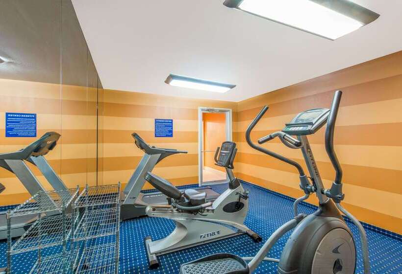 مُتل Super 8 By Wyndham Lake Charles/sulphur