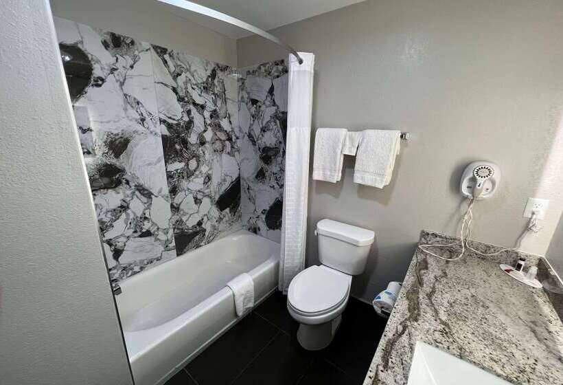 مُتل Super 8 By Wyndham Lake Charles/sulphur