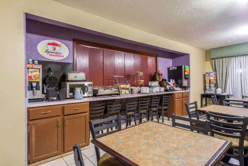 مُتل Super 8 By Wyndham Lake Charles/sulphur