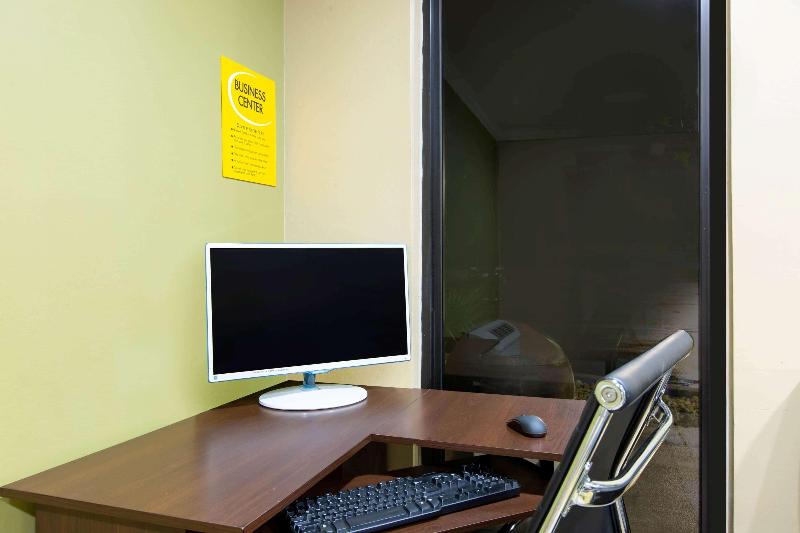 فندق على الطريق Super 8 By Wyndham Malvern