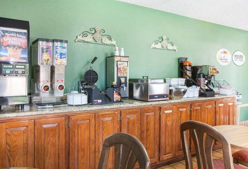 فندق على الطريق Super 8 By Wyndham Malvern