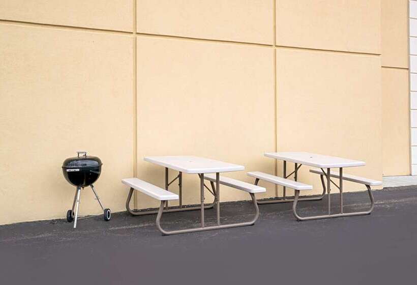 Мотель Super 8 By Wyndham Marshall Mn