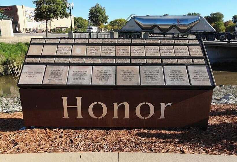 Мотель Super 8 By Wyndham Marshall Mn