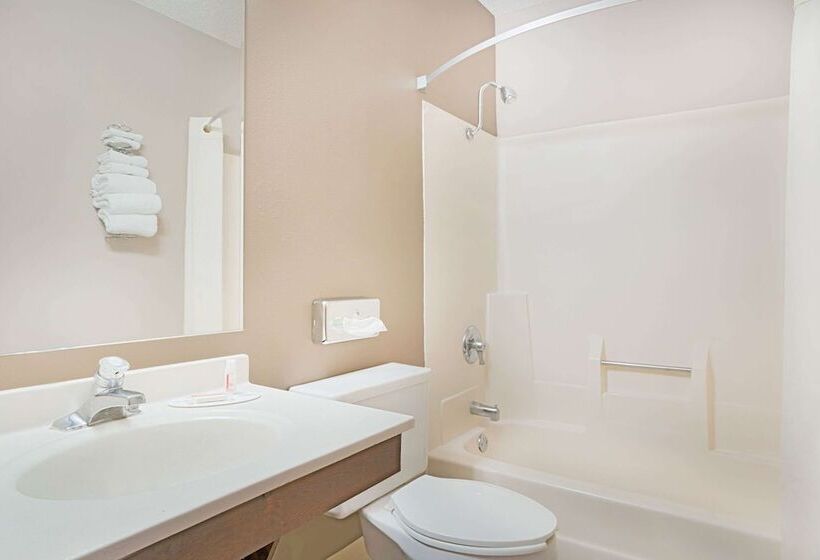 Мотель Super 8 By Wyndham Marshall Mn