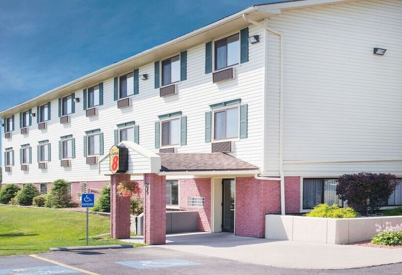 فندق على الطريق Super 8 By Wyndham Massena Ny