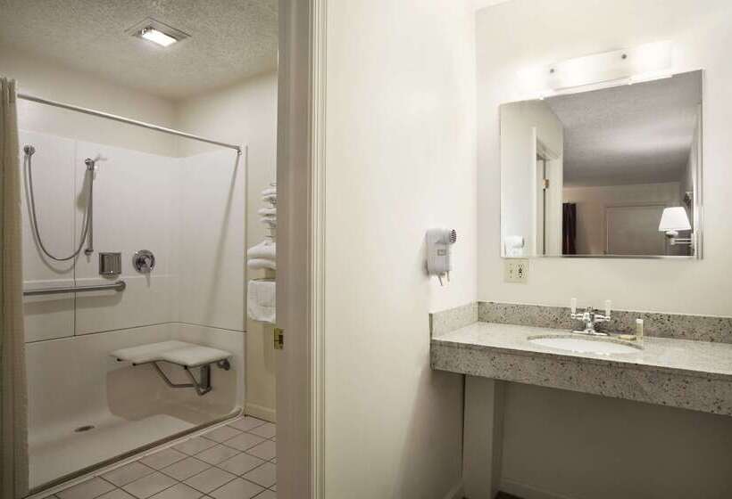 فندق على الطريق Super 8 By Wyndham Mifflinville Near Bloomsburg