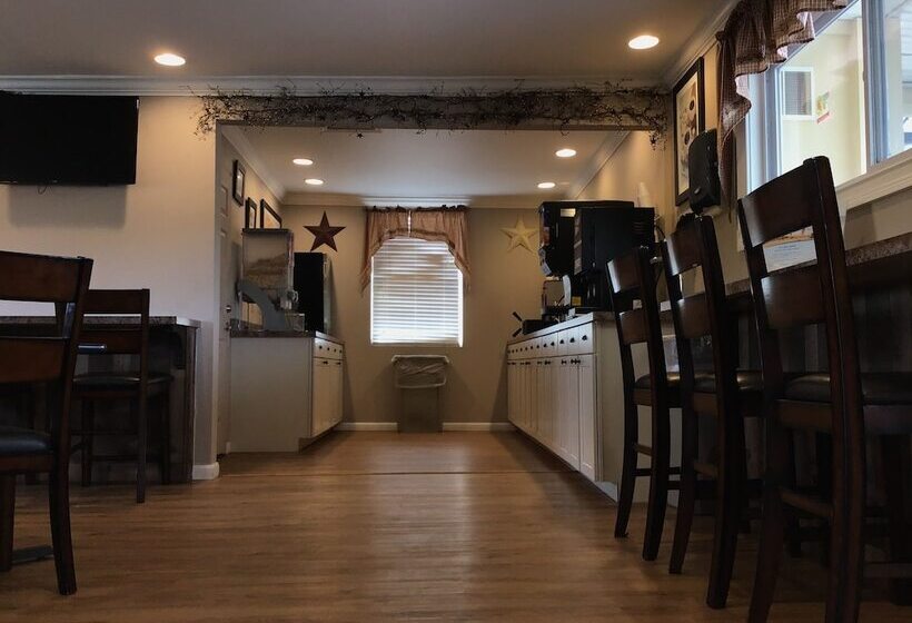 فندق على الطريق Super 8 By Wyndham Mifflinville Near Bloomsburg