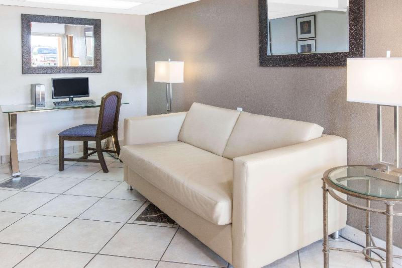 汽车旅馆  Super 8 By Wyndham Millbury/toledo