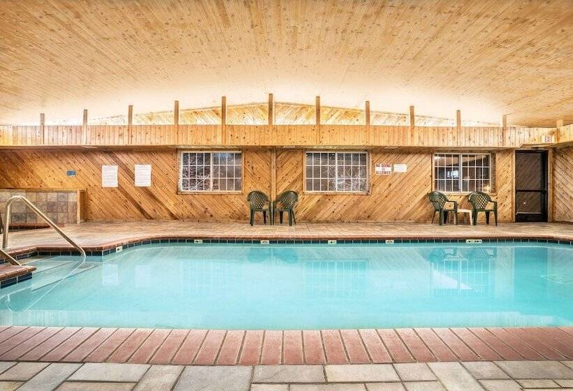 فندق على الطريق Super 8 By Wyndham Neillsville Wi