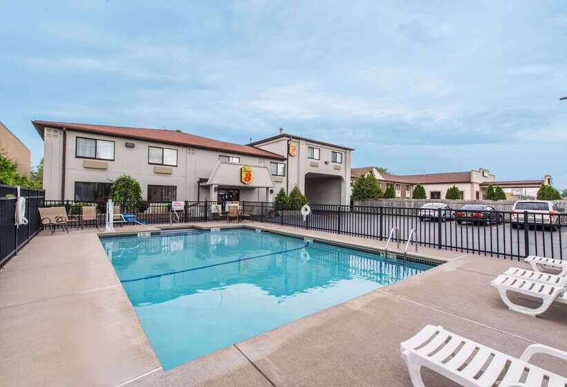 汽车旅馆  Super 8 By Wyndham Niagara Falls