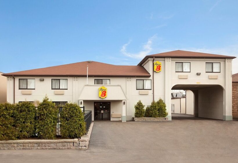 汽车旅馆  Super 8 By Wyndham Niagara Falls
