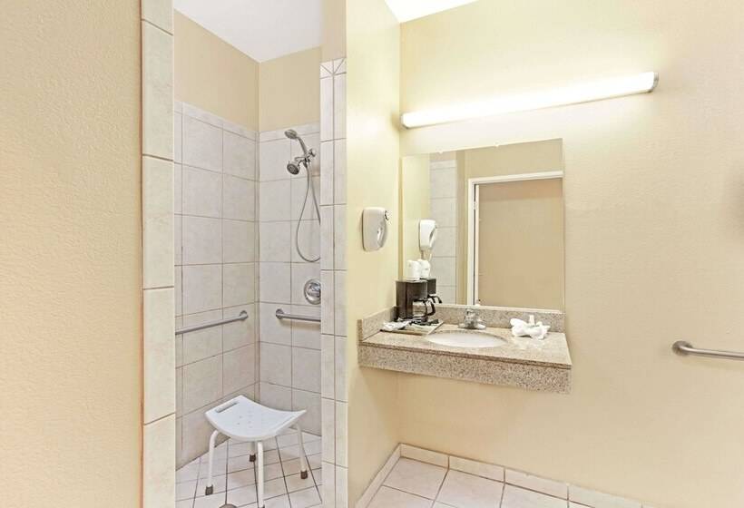 Мотель Super 8 By Wyndham North Hollywood