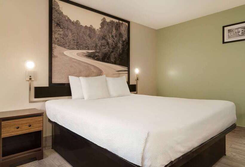 فندق على الطريق Super 8 By Wyndham Ocean Springs Biloxi