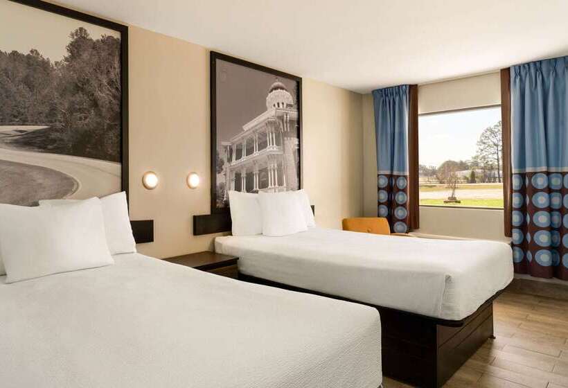 فندق على الطريق Super 8 By Wyndham Ocean Springs Biloxi