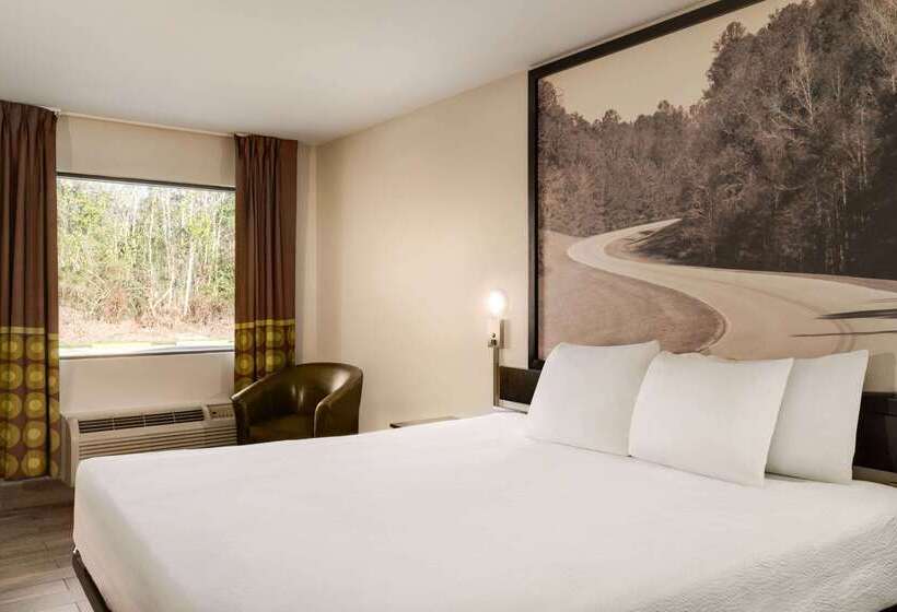 فندق على الطريق Super 8 By Wyndham Ocean Springs Biloxi