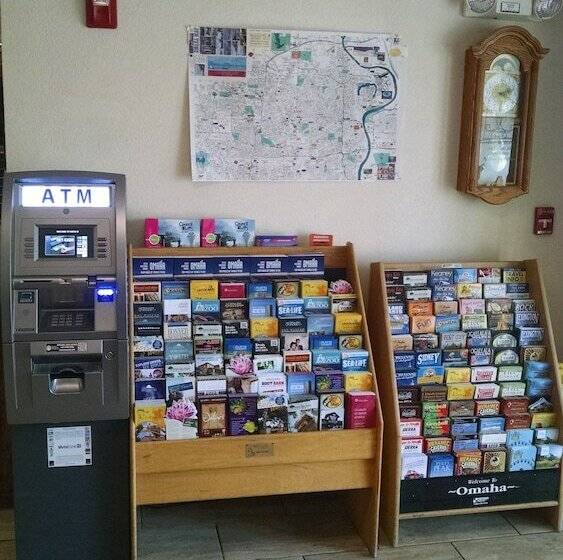 فندق على الطريق Super 8 By Wyndham Omaha Eppley Airport/carter Lake