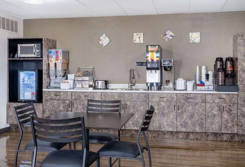 모텔 Super 8 By Wyndham Owatonna