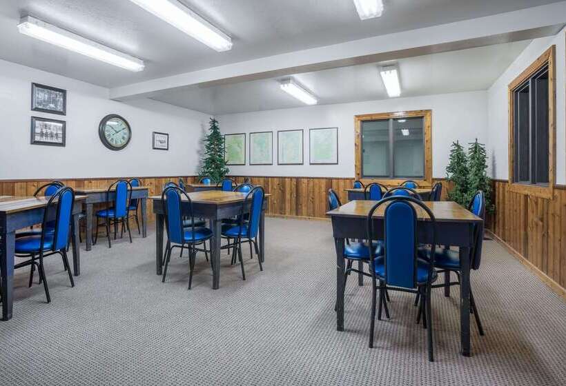 فندق على الطريق Super 8 By Wyndham Park Rapids