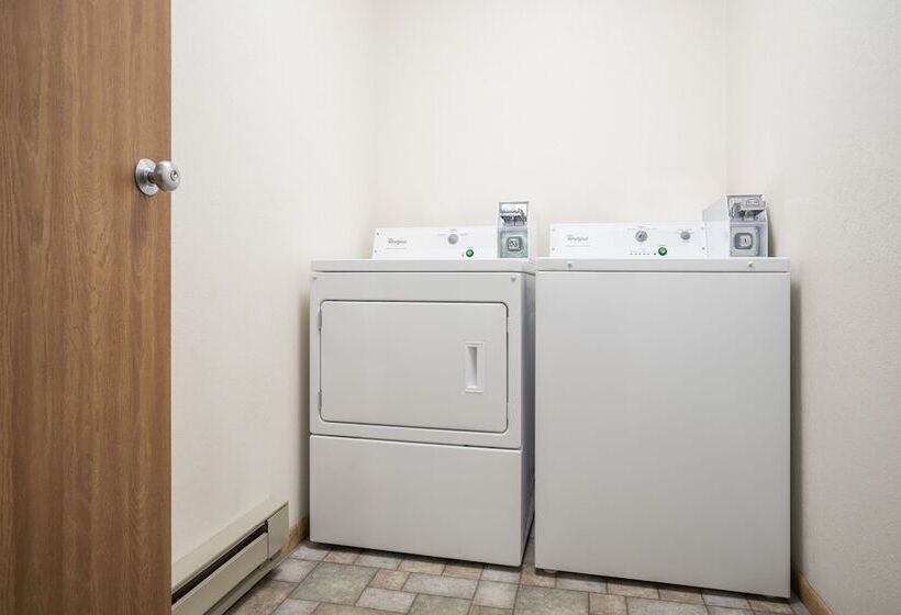 فندق على الطريق Super 8 By Wyndham Park Rapids