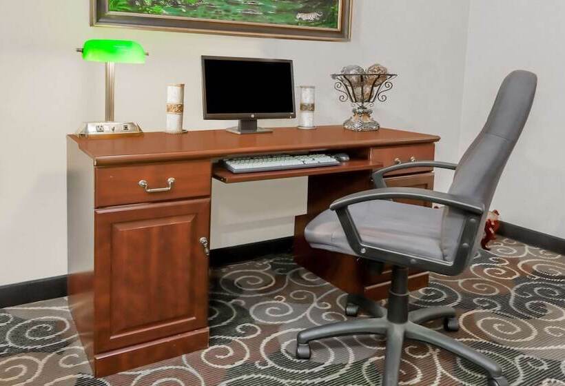 فندق على الطريق Super 8 By Wyndham Pine Bluff