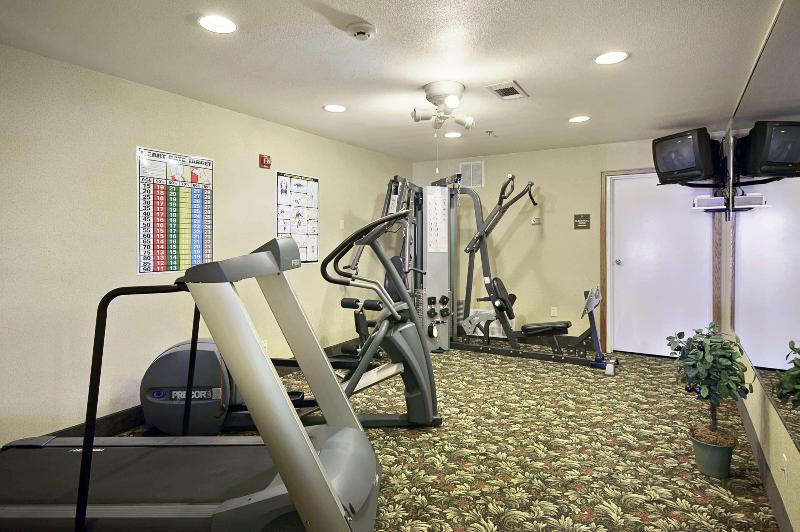 فندق على الطريق Super 8 By Wyndham Pine Bluff