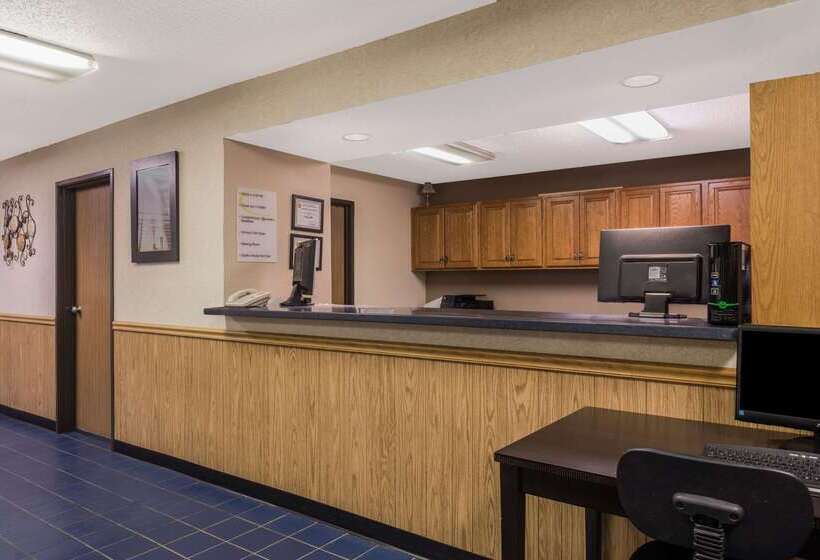 فندق على الطريق Super 8 By Wyndham Potosi