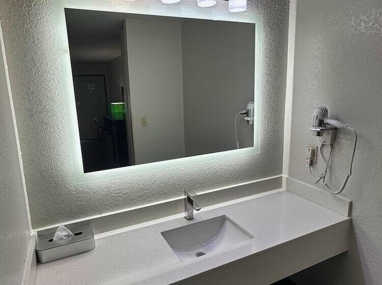 汽车旅馆 Super 8 By Wyndham Prattville Montgomery