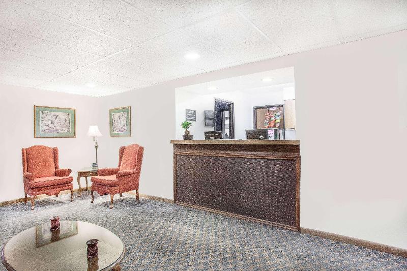 モーテル Super 8 By Wyndham Queensbury Glen Falls, Lake George Area