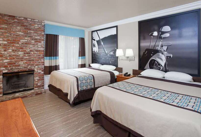 فندق على الطريق Super 8 By Wyndham Santa Clarita/valencia