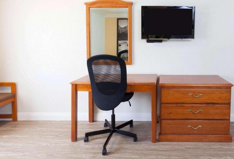 فندق على الطريق Super 8 By Wyndham Santa Clarita/valencia