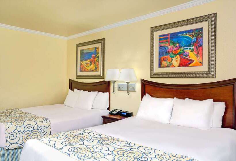 فندق على الطريق Super 8 By Wyndham Santa Cruz/beach Boardwalk East