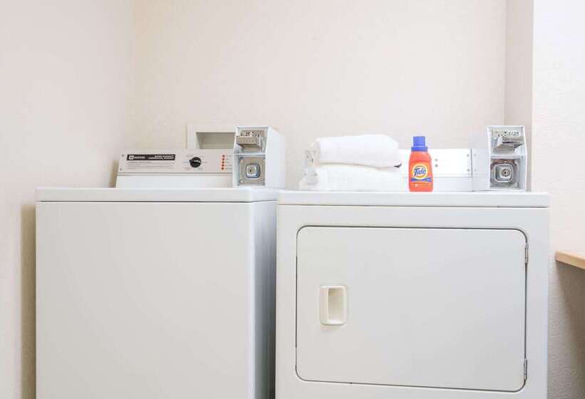 Мотель Super 8 By Wyndham Sheldon