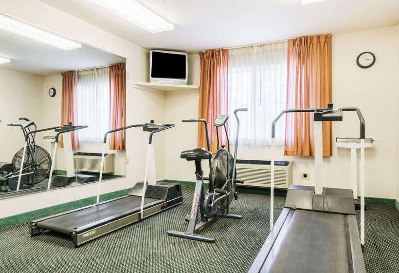 Мотель Super 8 By Wyndham Sheldon