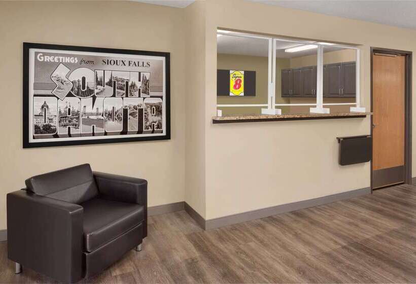 مُتل Super 8 By Wyndham Sioux Falls