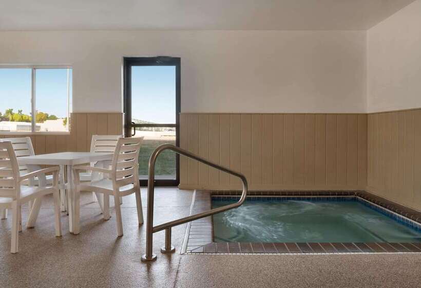 汽车旅馆  Super 8 By Wyndham Sioux Falls