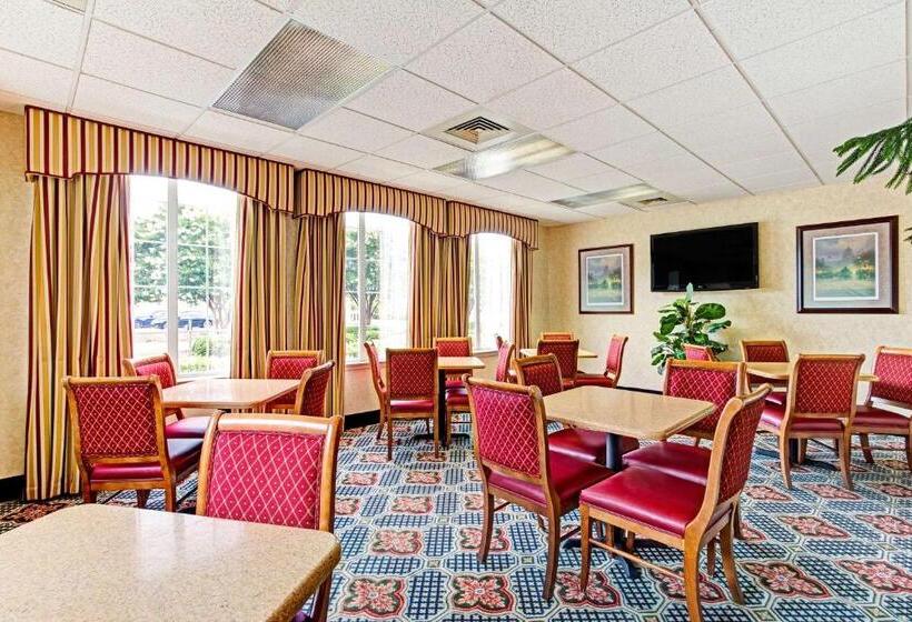 מוטל Super 8 By Wyndham Smithfield Selma