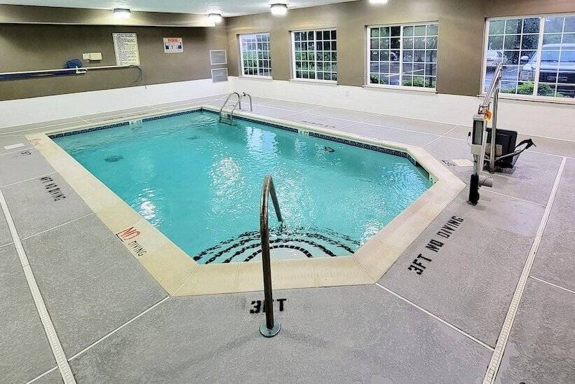 מוטל Super 8 By Wyndham Smithfield Selma