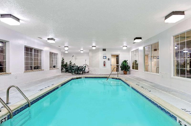 모텔 Super 8 By Wyndham Smithfield Selma