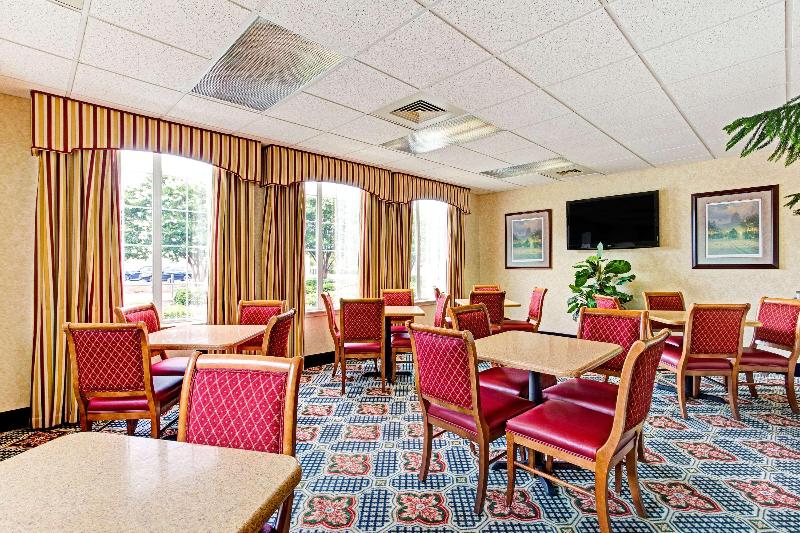 모텔 Super 8 By Wyndham Smithfield Selma